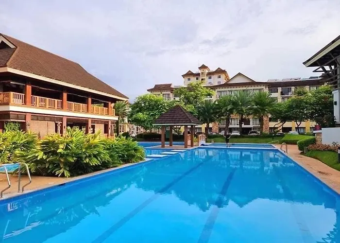 One Oasis Right In The Heart Of Minutes Away From It Park Apartment