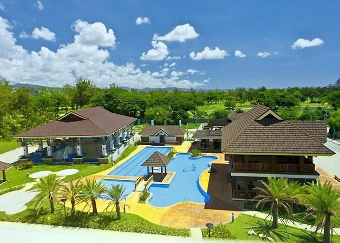 One Oasis Right In The Heart Of Minutes Away From It Park *